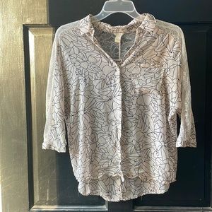 Forever 21 3/4 Sleeve Sheer & Lace Blouse